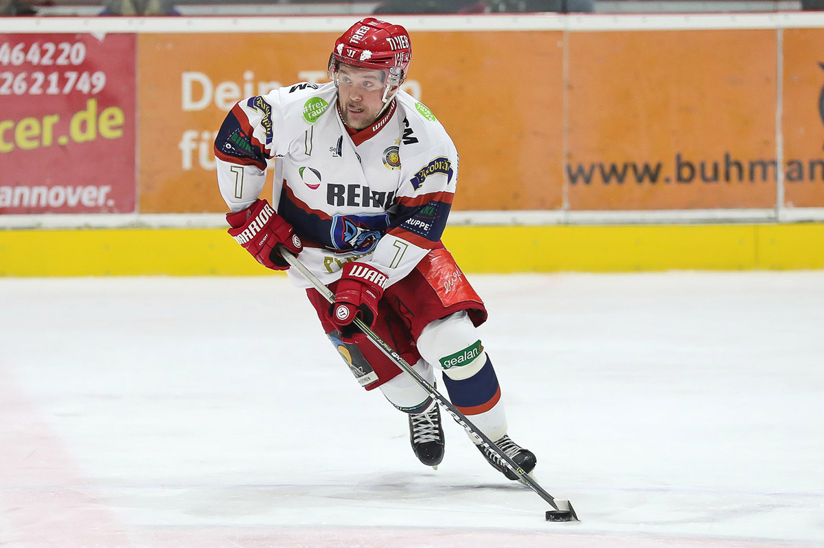 David Hördler Noch Im Trikot Der Selber Wölfe In Der Oberliga