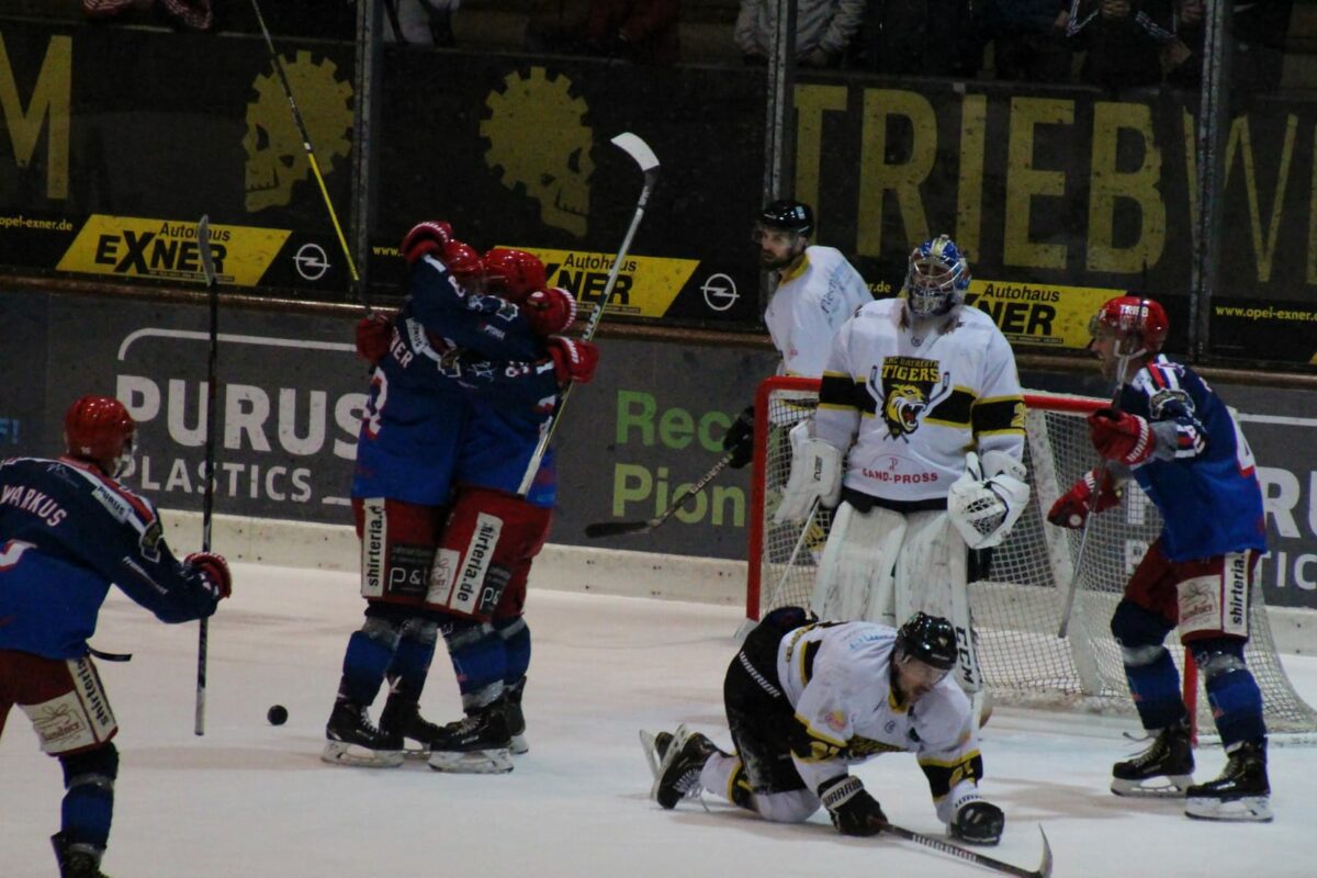 Derbykracher Zum Saisonauftakt Der Selber Wölfe 1b